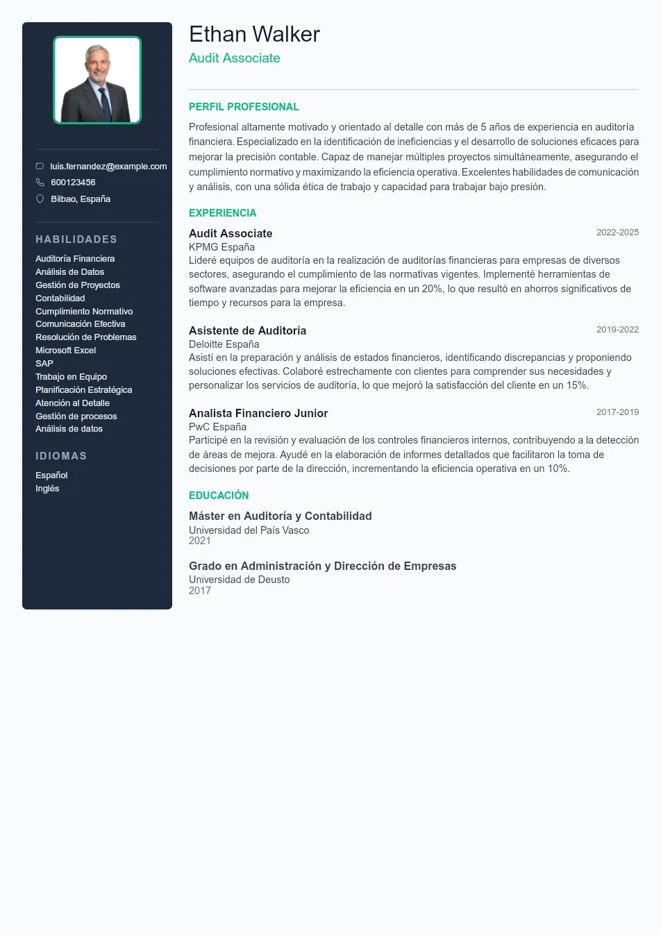 Ejemplo de CV de Asociado de auditoría y g CV Example - Professional Resume Template